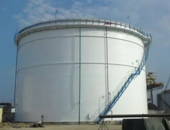 Large floating roof storage tank