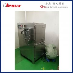 The powder feed rate is 300 kg for the dry granulator.