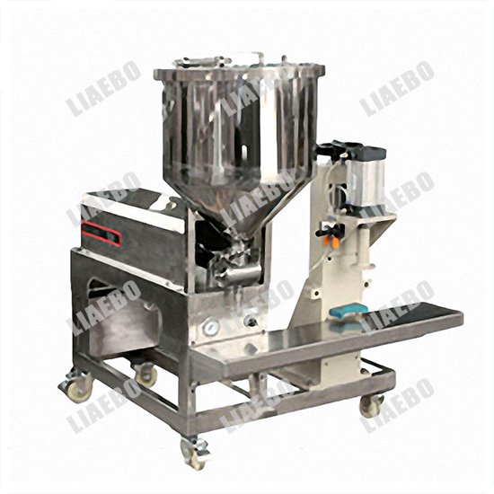 Positive displacement filling machine