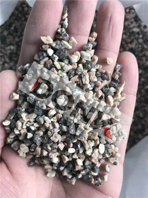 Colored sand for quartz stone slabs